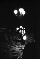 Taormina - jongleur au r&eacute;verb&egrave;re